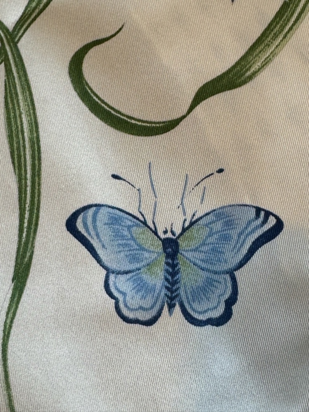 Yves Delorme Paris Silk Scarf Hand Rolled Edge - Picture 4 of 6